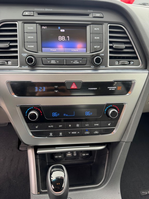 2015 Hyundai Sonata Image 12