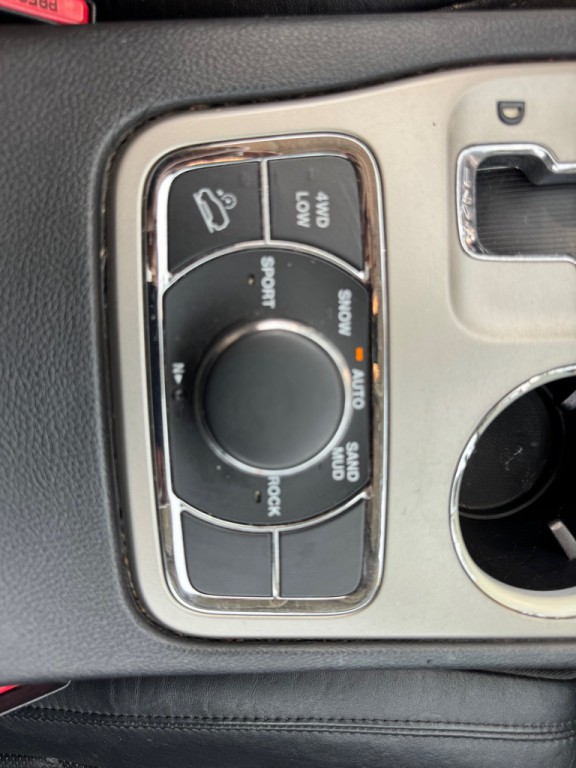 2012 Jeep Grand Cherokee Image 14