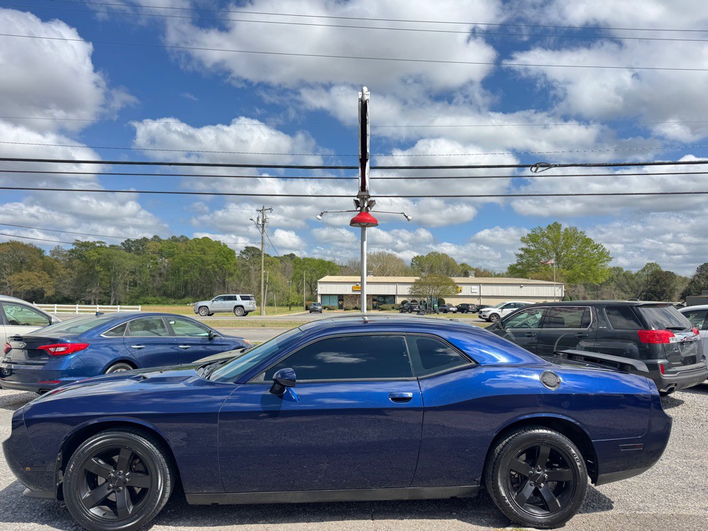 2014 Dodge Challenger Image 1