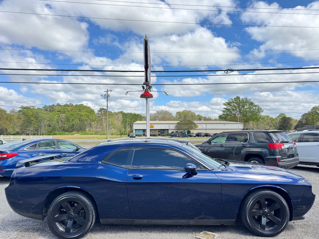 2014 Dodge Challenger Image 2