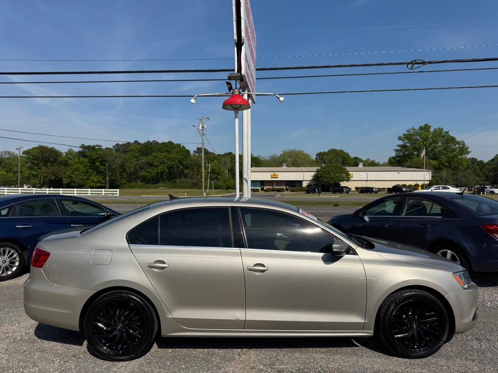 2014 Volkswagen Jetta Image 2