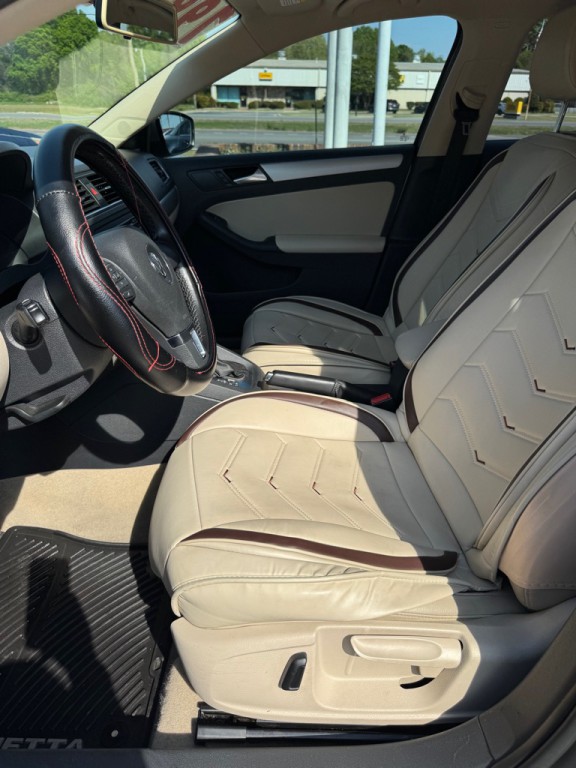 2014 Volkswagen Jetta Image 10