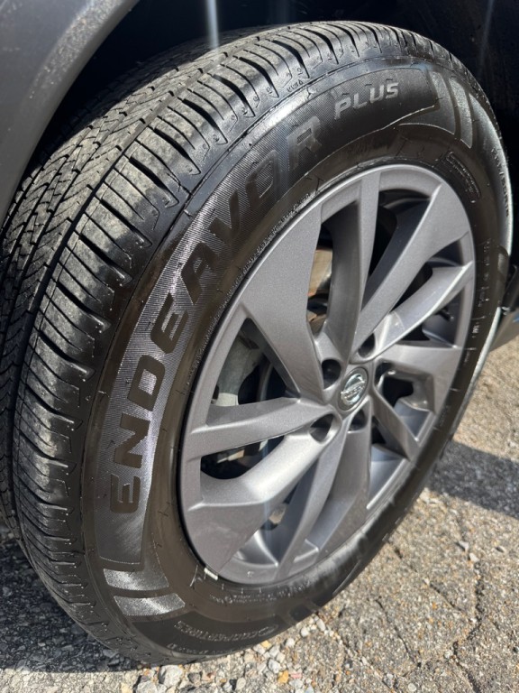 2016 Nissan Rogue Image 8