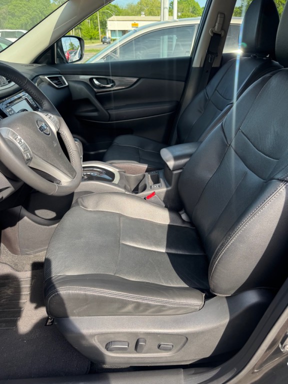 2016 Nissan Rogue Image 9