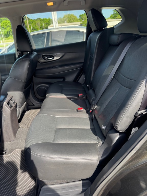 2016 Nissan Rogue Image 10