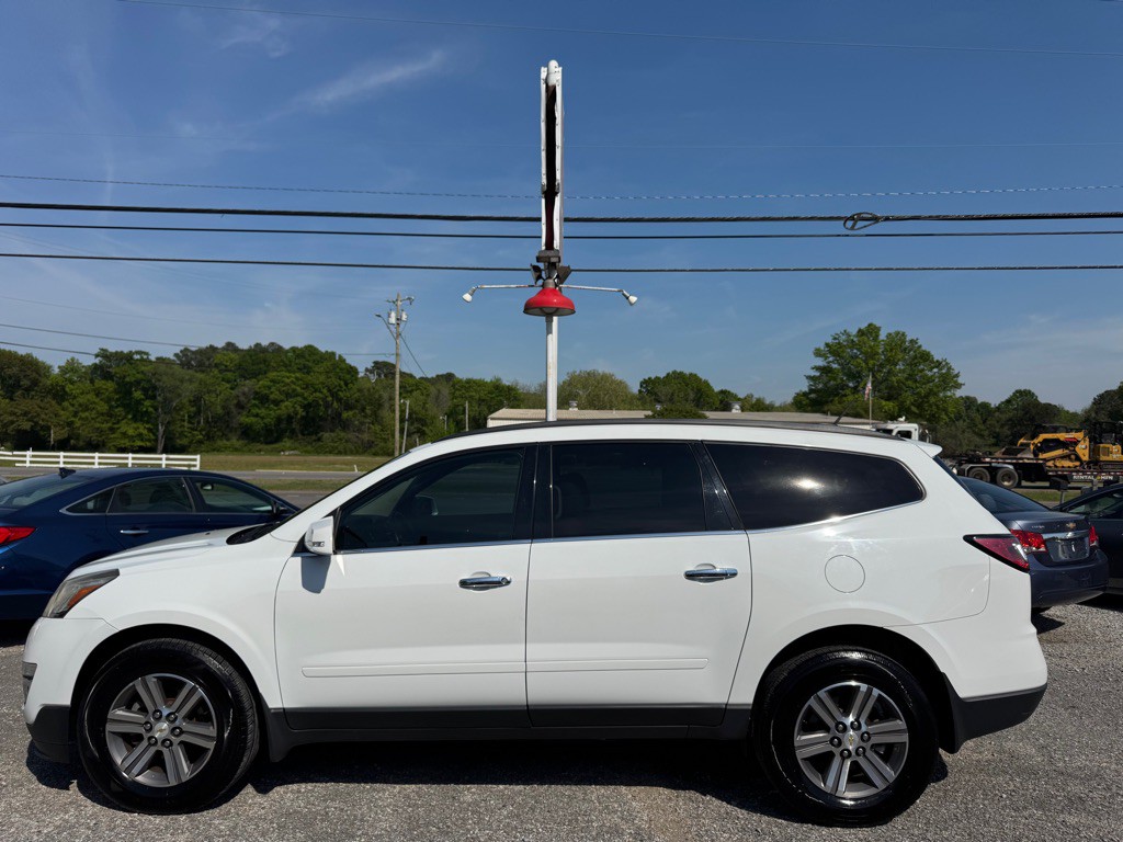 2017 Chevrolet Traverse Image 1
