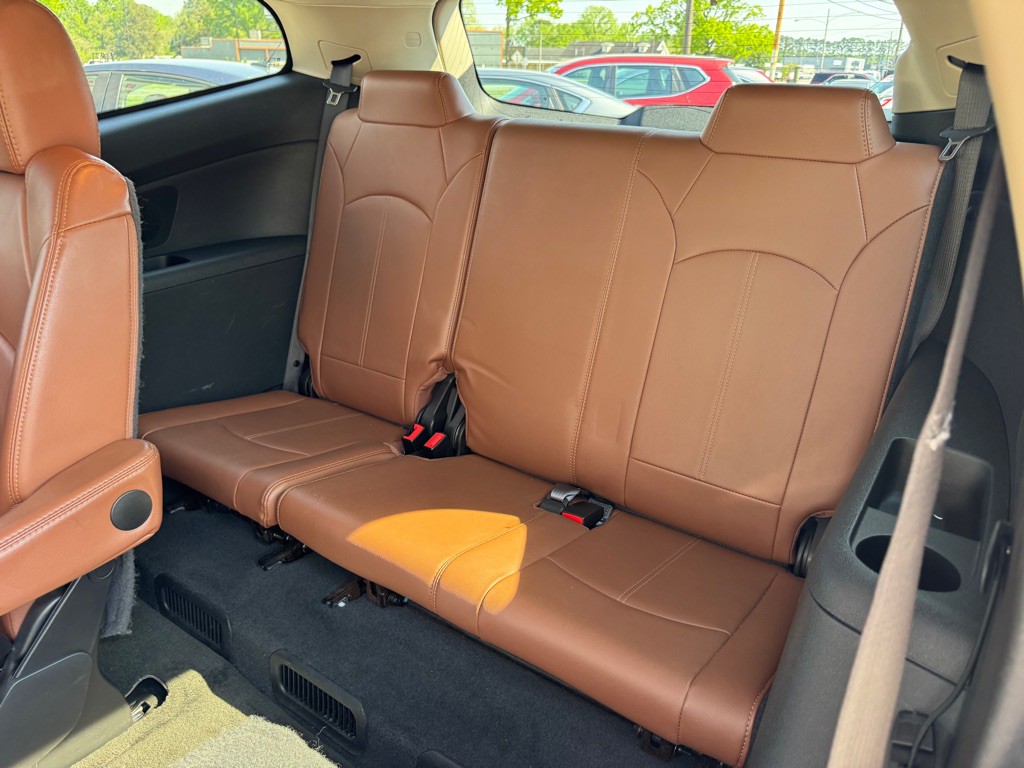 2017 Chevrolet Traverse Image 13