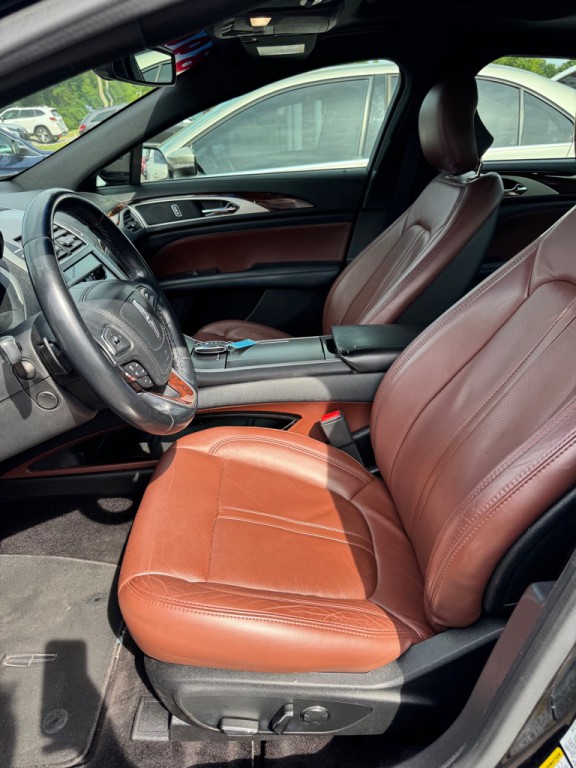 2017 Lincoln MKZ Image 10