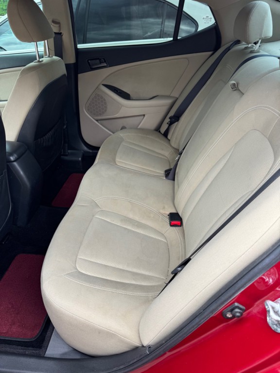 2011 Kia Optima Image 10