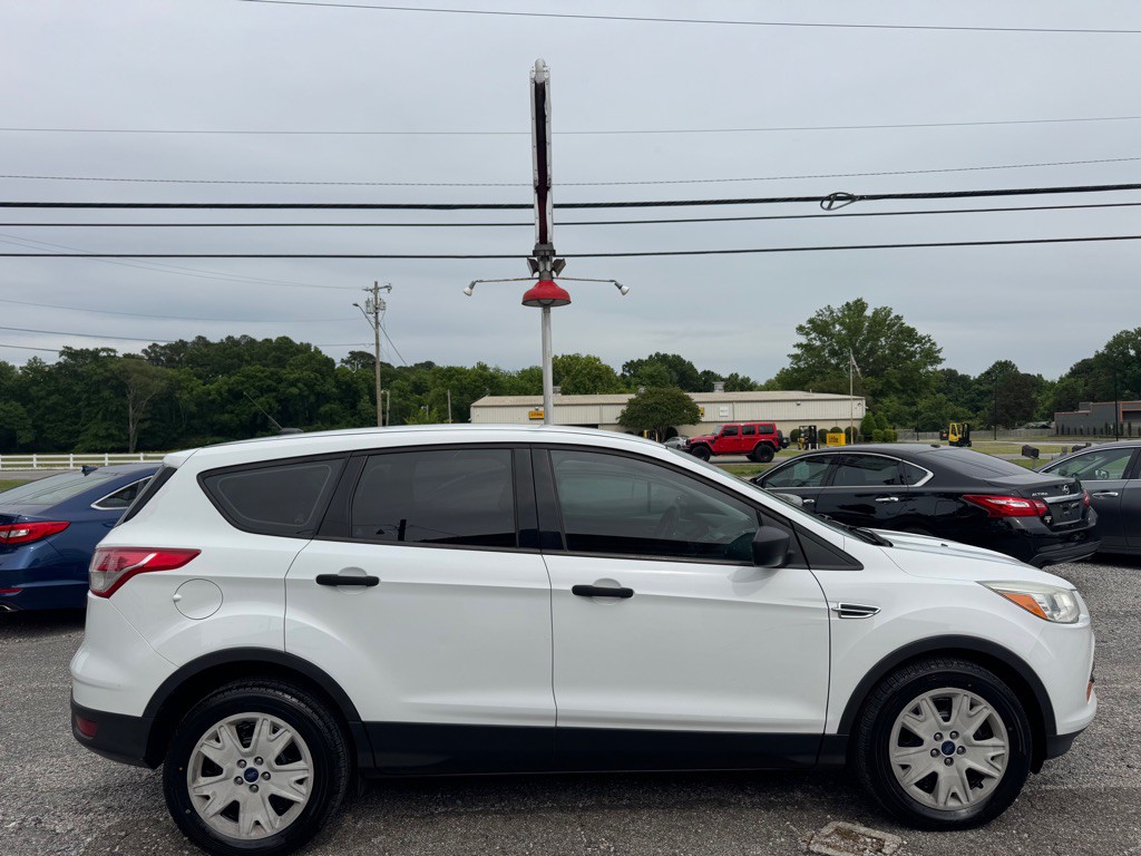 2016 Ford Escape Image 2