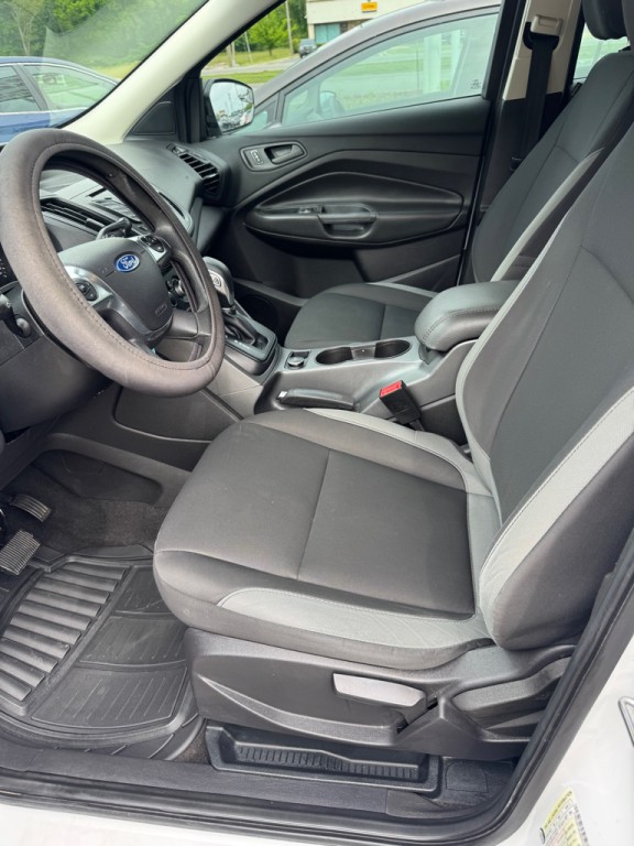 2016 Ford Escape Image 10