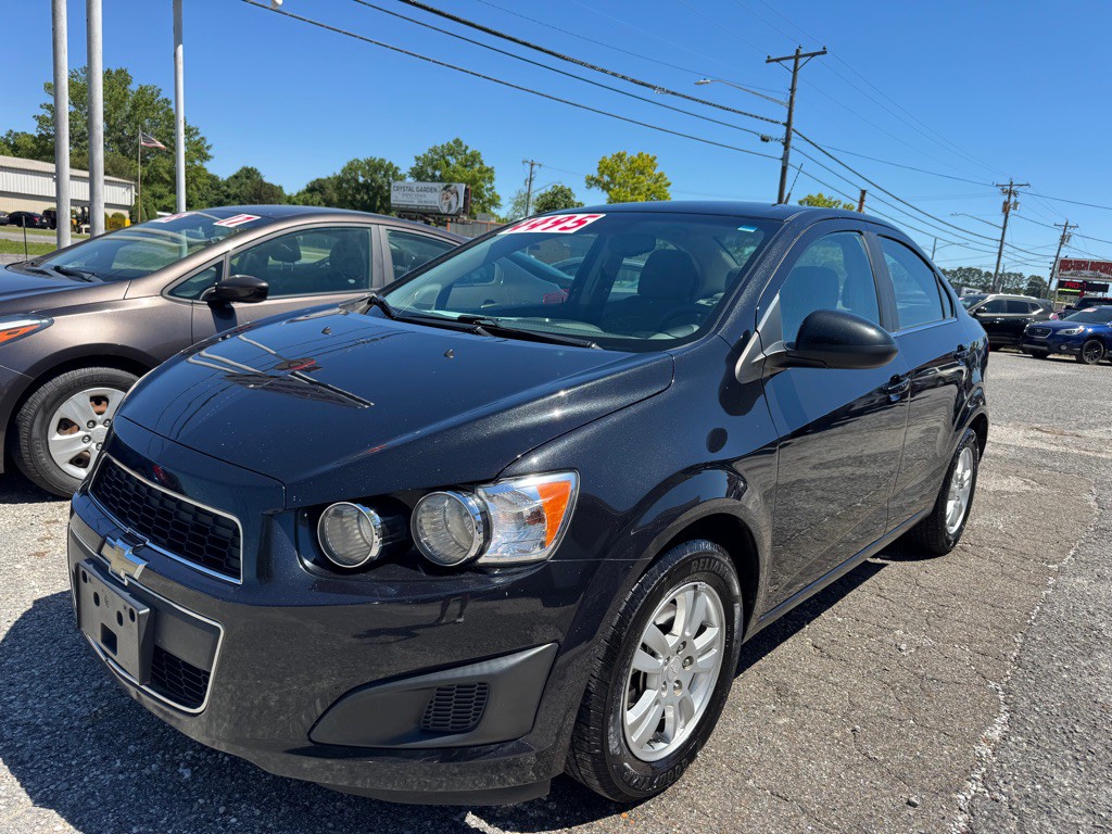 2013 Chevrolet Sonic Image 3