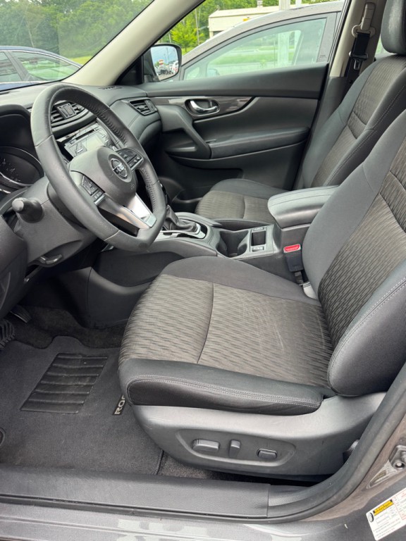 2017 Nissan Rogue Image 10