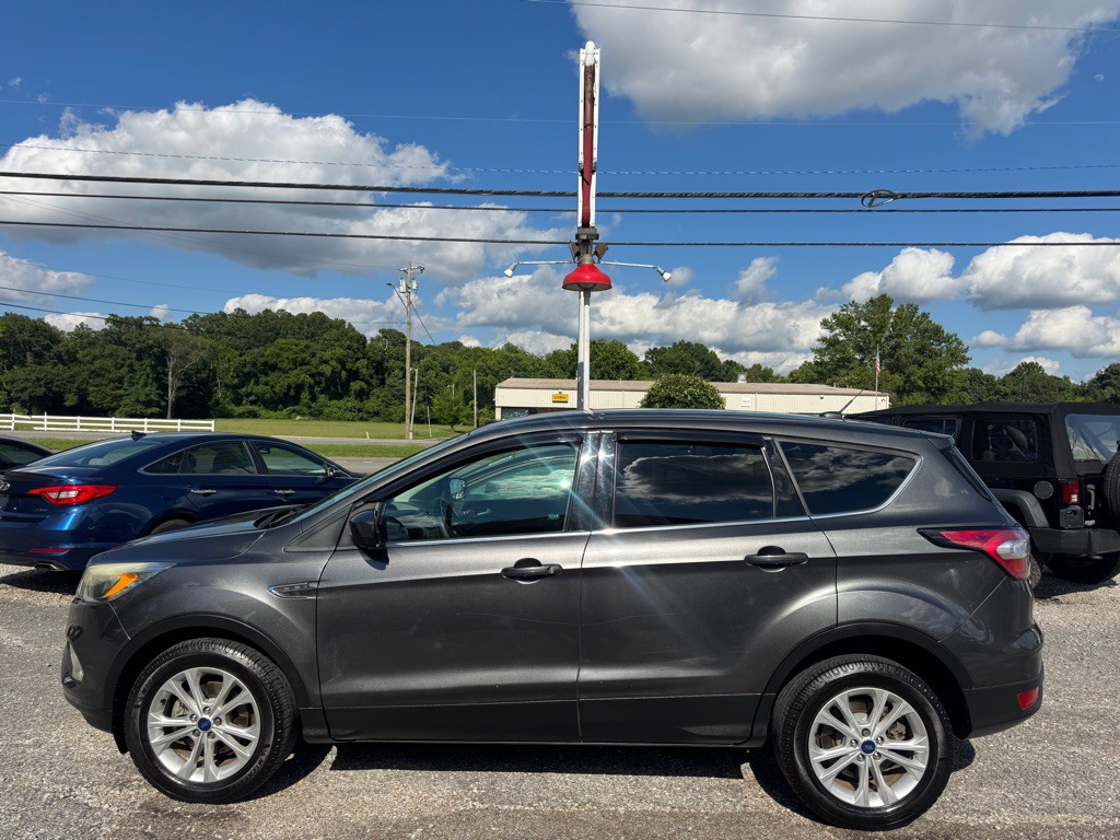 2017 Ford Escape Image 1