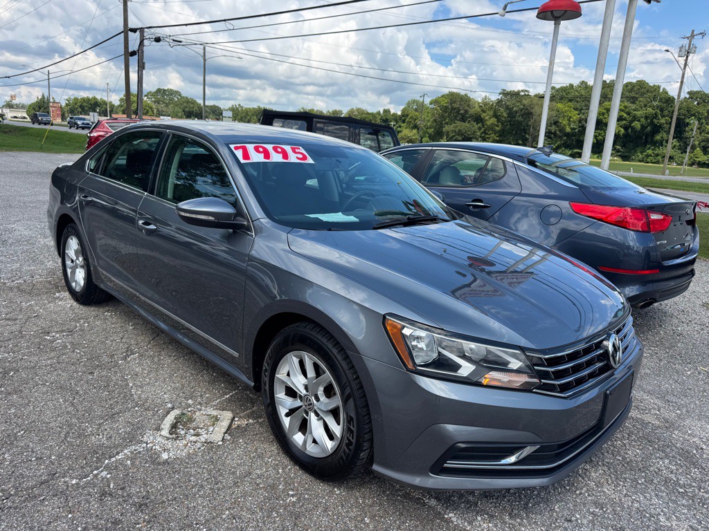 2016 Volkswagen Passat Image 4