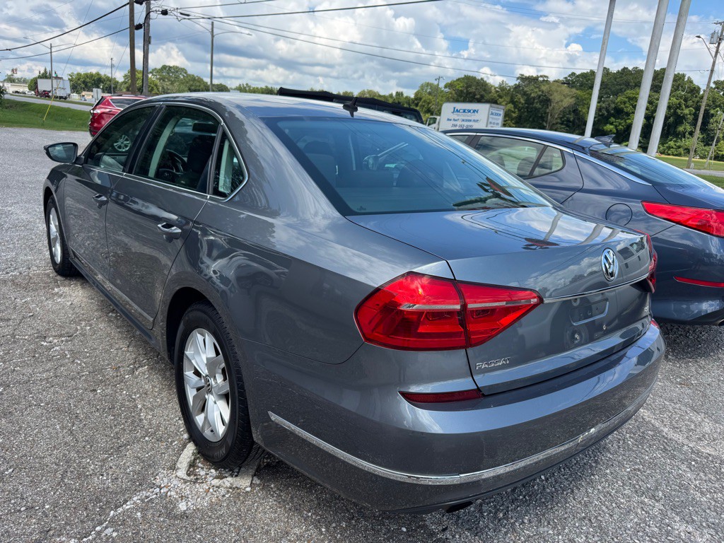 2016 Volkswagen Passat Image 5
