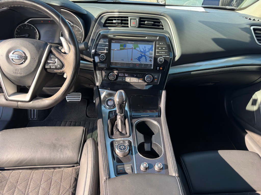 2016 Nissan Maxima Image 11
