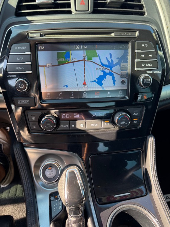 2016 Nissan Maxima Image 12