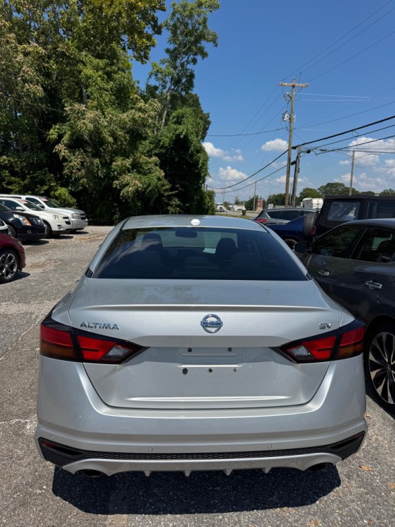 2019 Nissan Altima Image 8