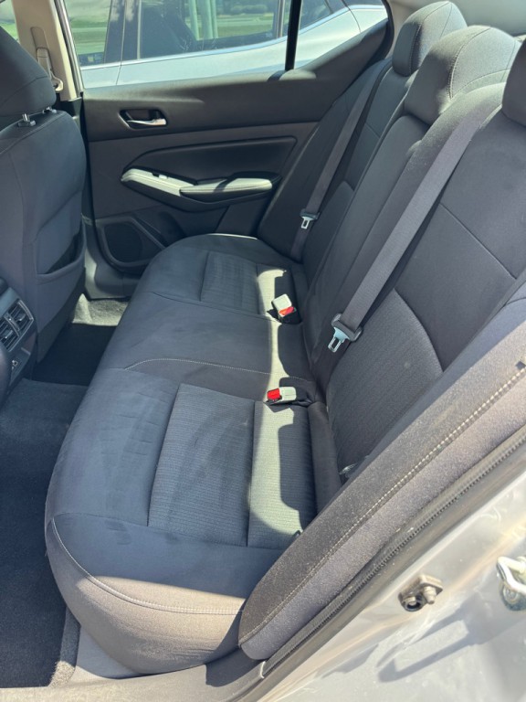 2019 Nissan Altima Image 10