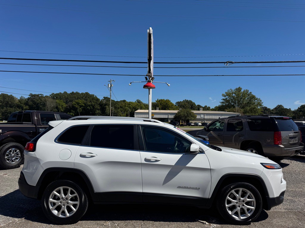 2018 Jeep Cherokee Image 2