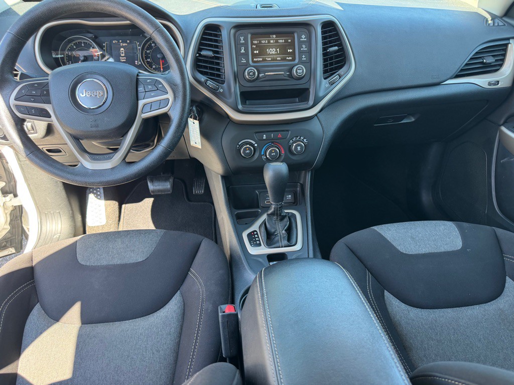 2018 Jeep Cherokee Image 12