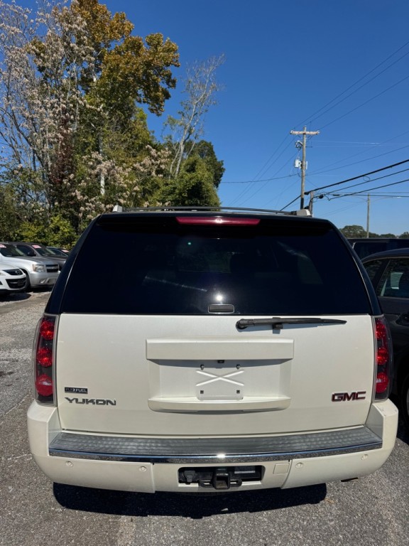 2009 GMC Yukon Image 8