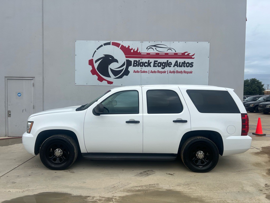 2014 Chevrolet Tahoe Image 2
