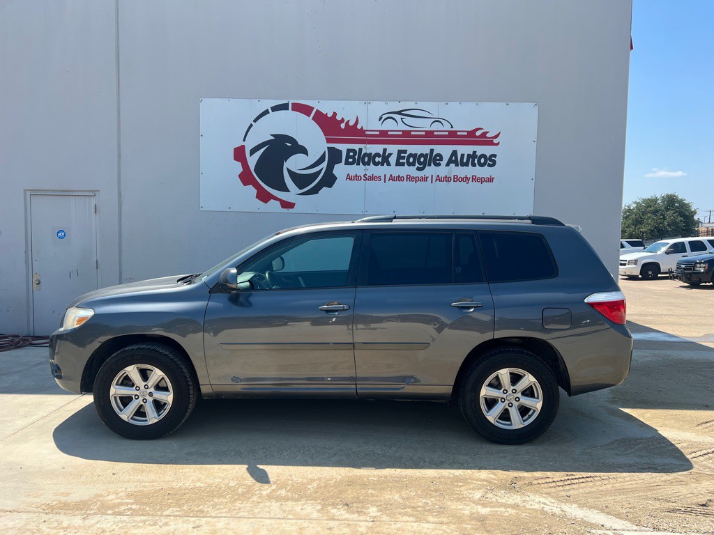 2010 Toyota Highlander Image 2