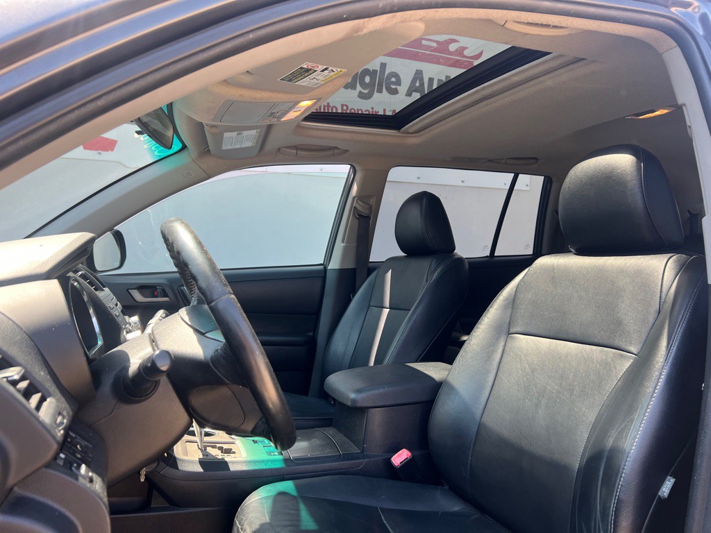 2010 Toyota Highlander Image 9