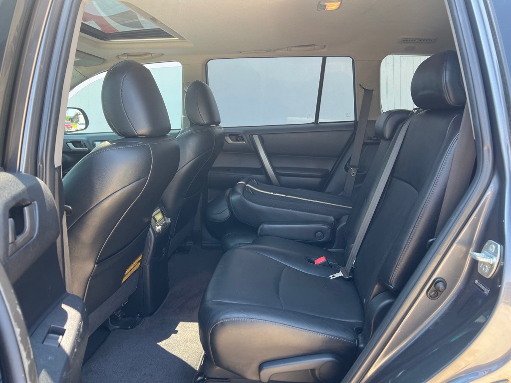 2010 Toyota Highlander Image 10