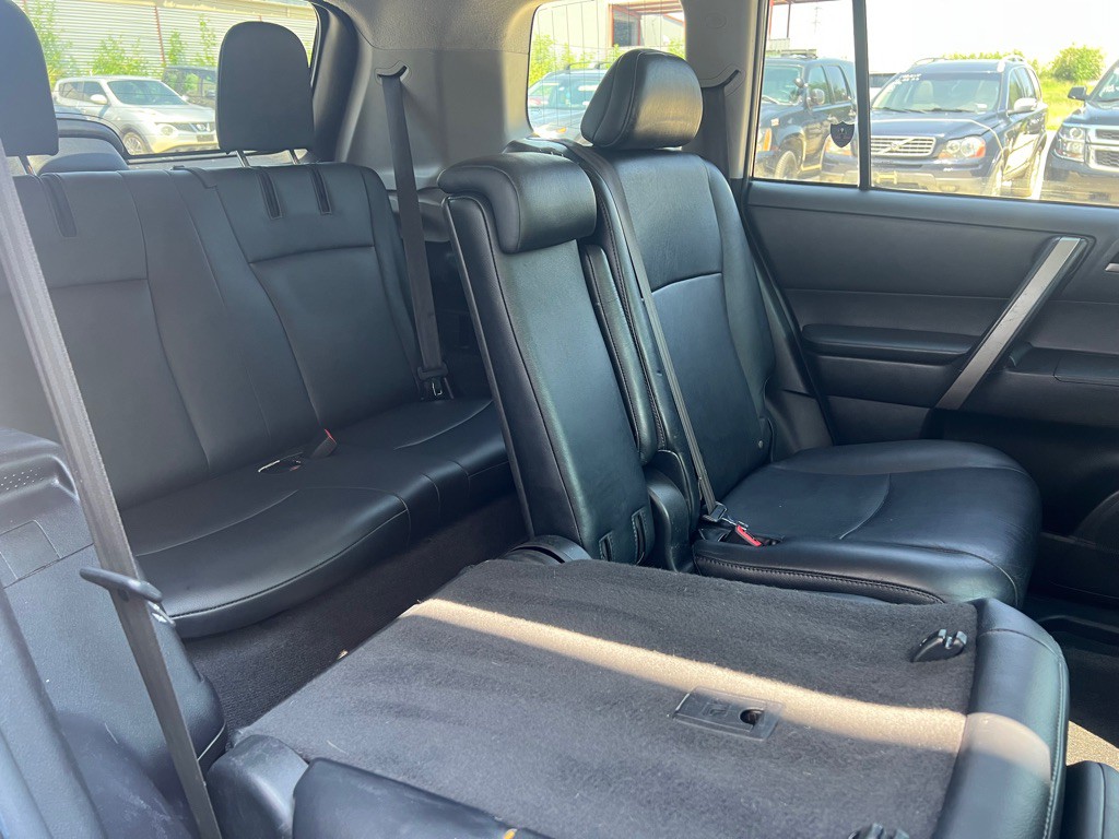 2010 Toyota Highlander Image 13