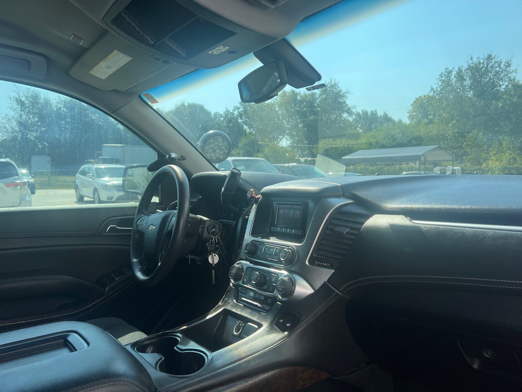 2017 Chevrolet Tahoe Image 12