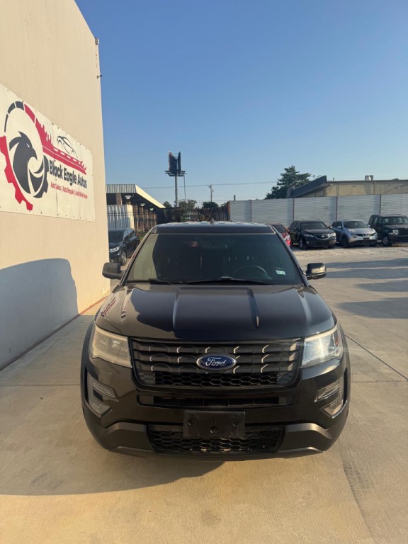2016 Ford Explorer Image 2