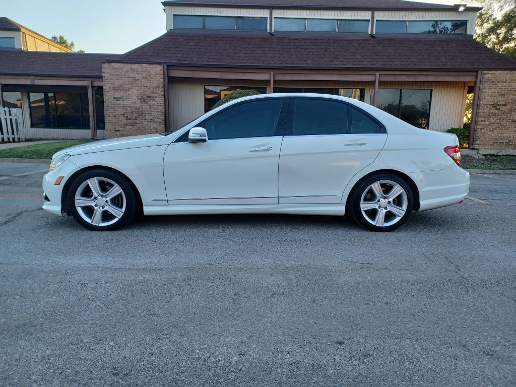 2010 Mercedes-Benz C-Class Image 8