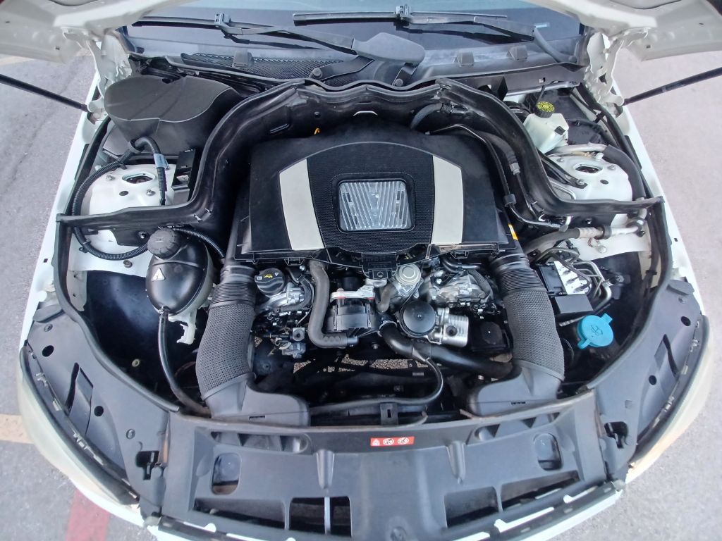 2010 Mercedes-Benz C-Class Image 15