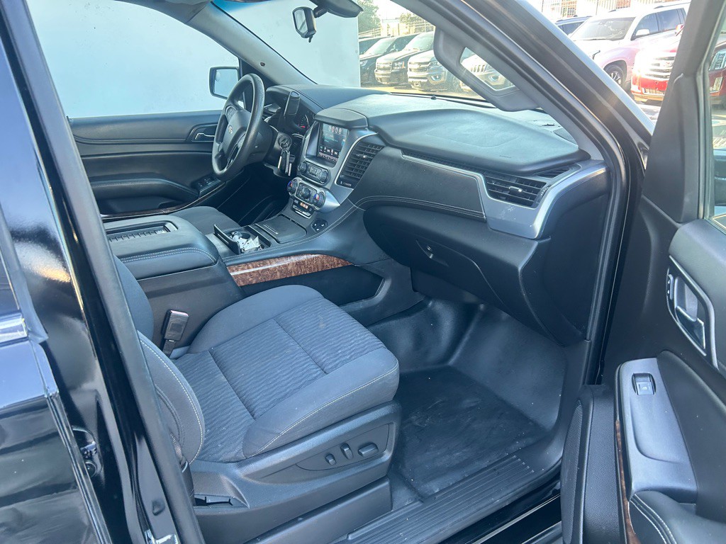 2020 Chevrolet Tahoe Image 2
