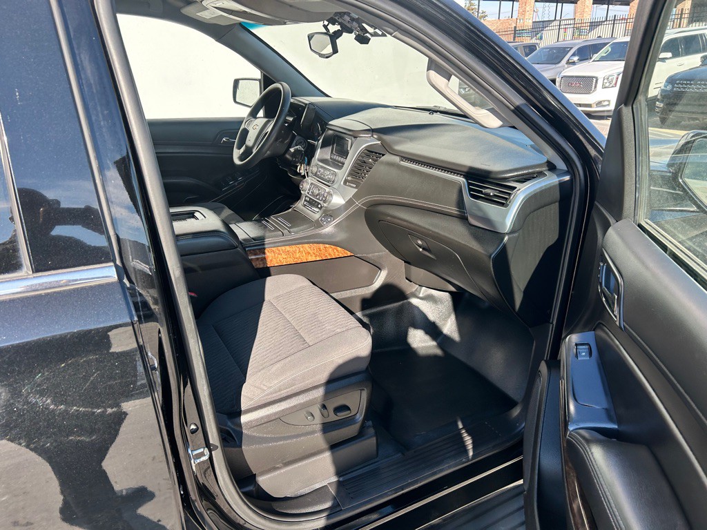 2017 Chevrolet Tahoe Image 9