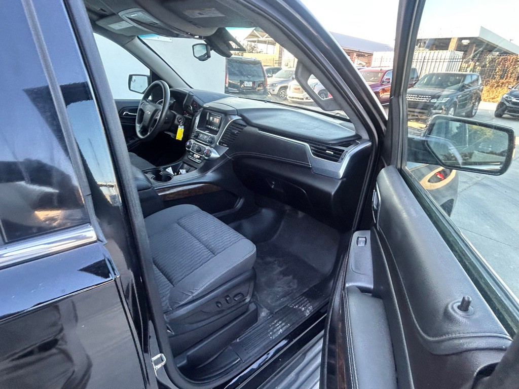 2016 Chevrolet Tahoe Image 3