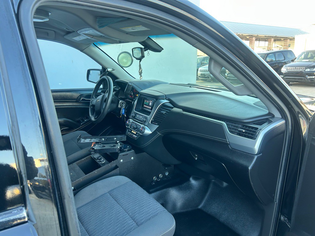 2016 Chevrolet Tahoe Image 3