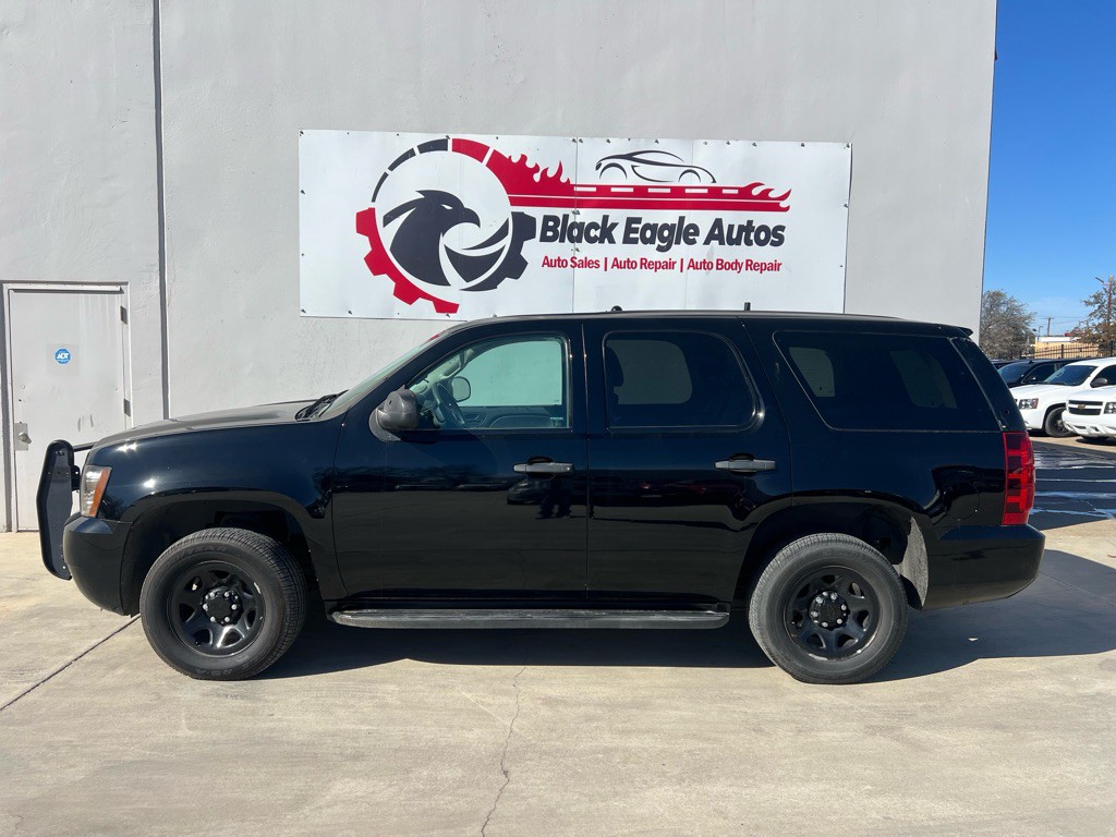 2014 Chevrolet Tahoe Image 2