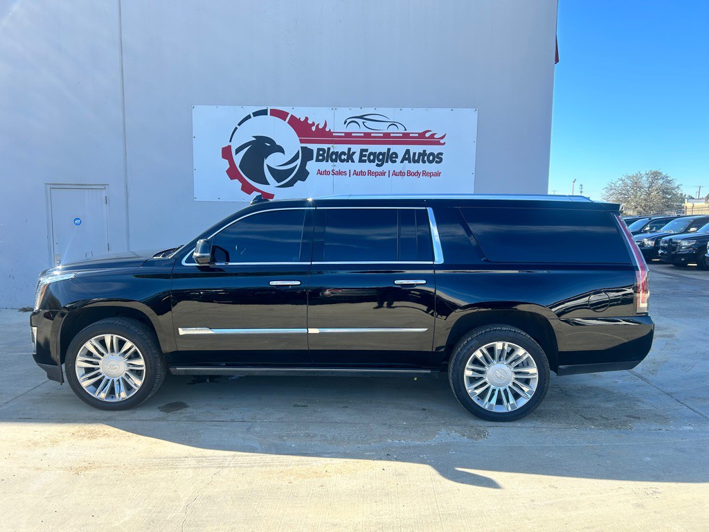 2016 Cadillac Escalade Image 2