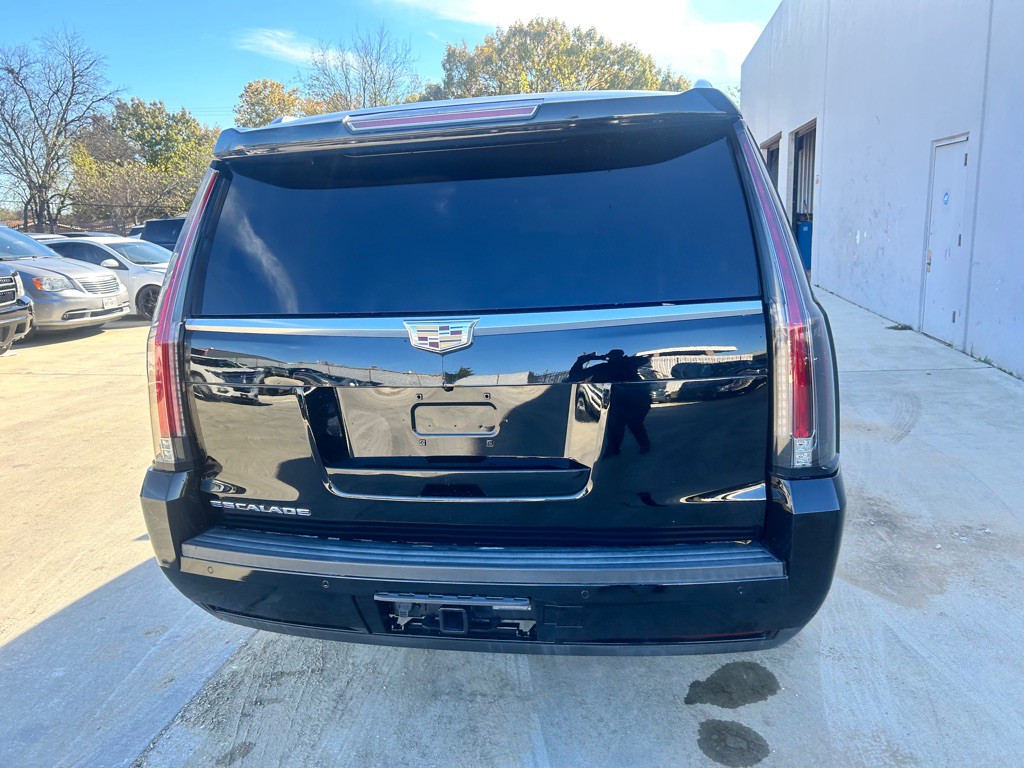 2016 Cadillac Escalade Image 15