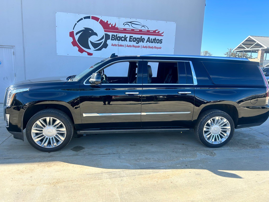 2016 Cadillac Escalade Image 16