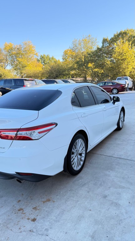 2018 Toyota Camry Image 3