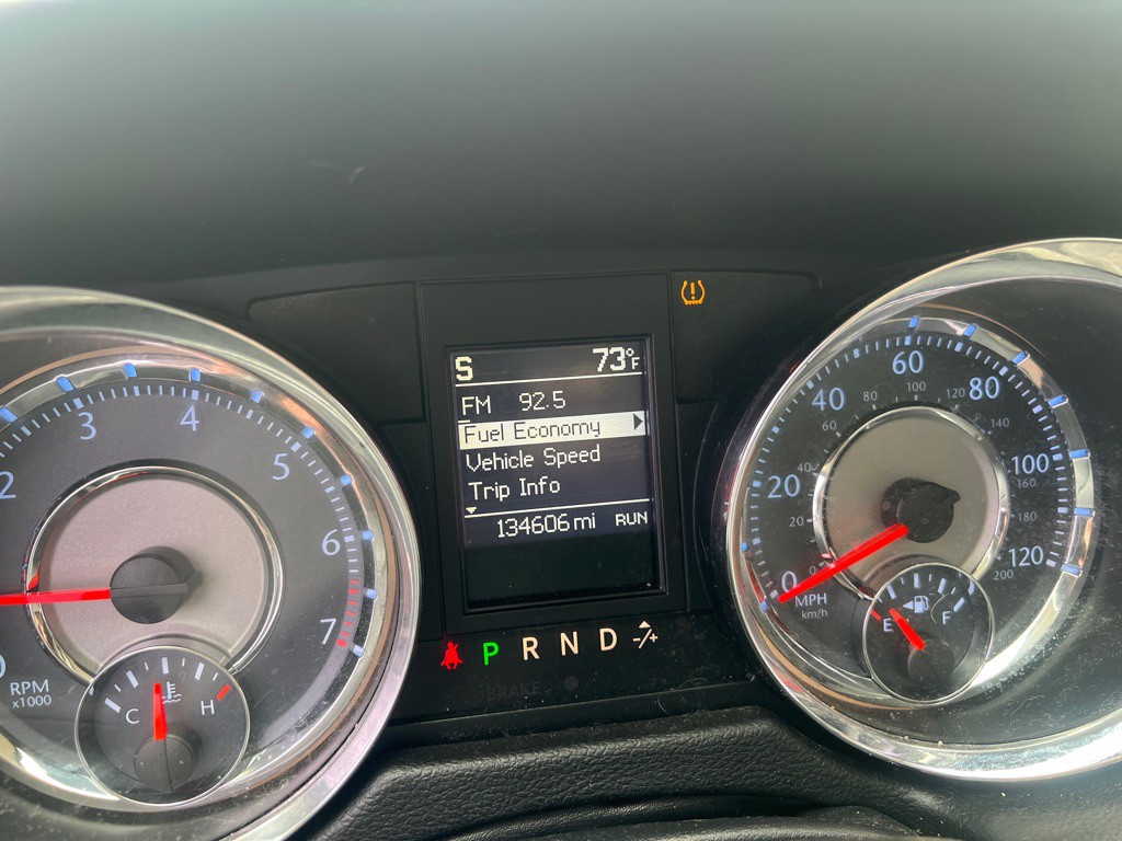 2014 Chrysler Town & Country Image 15