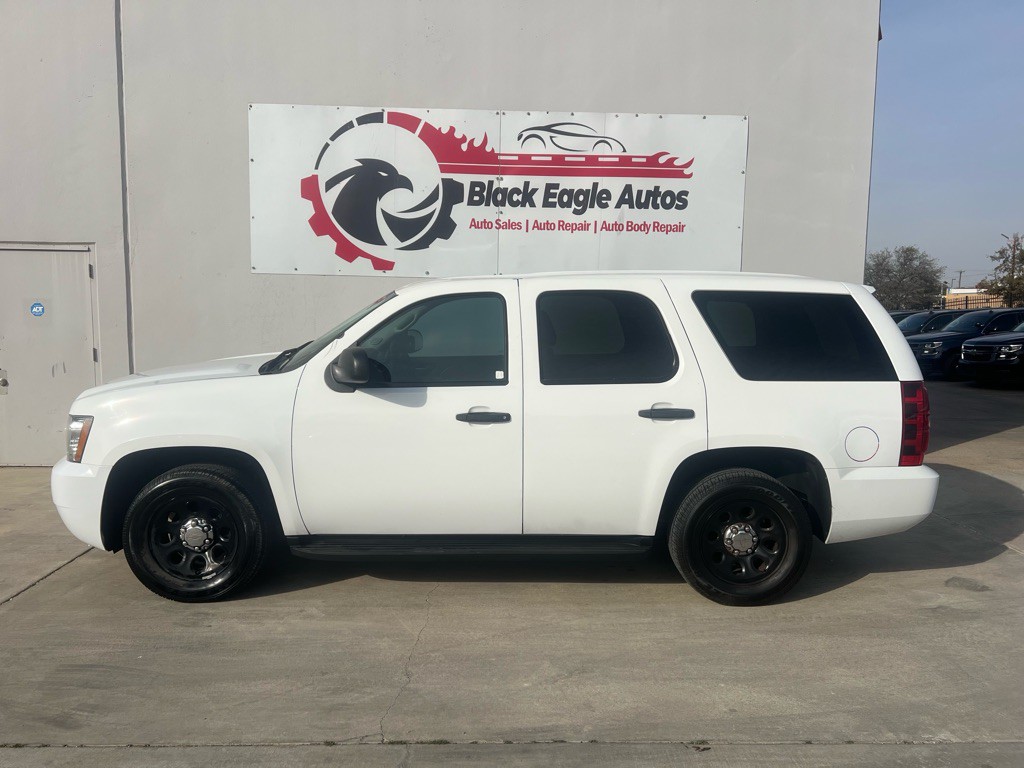 2014 Chevrolet Tahoe Image 2