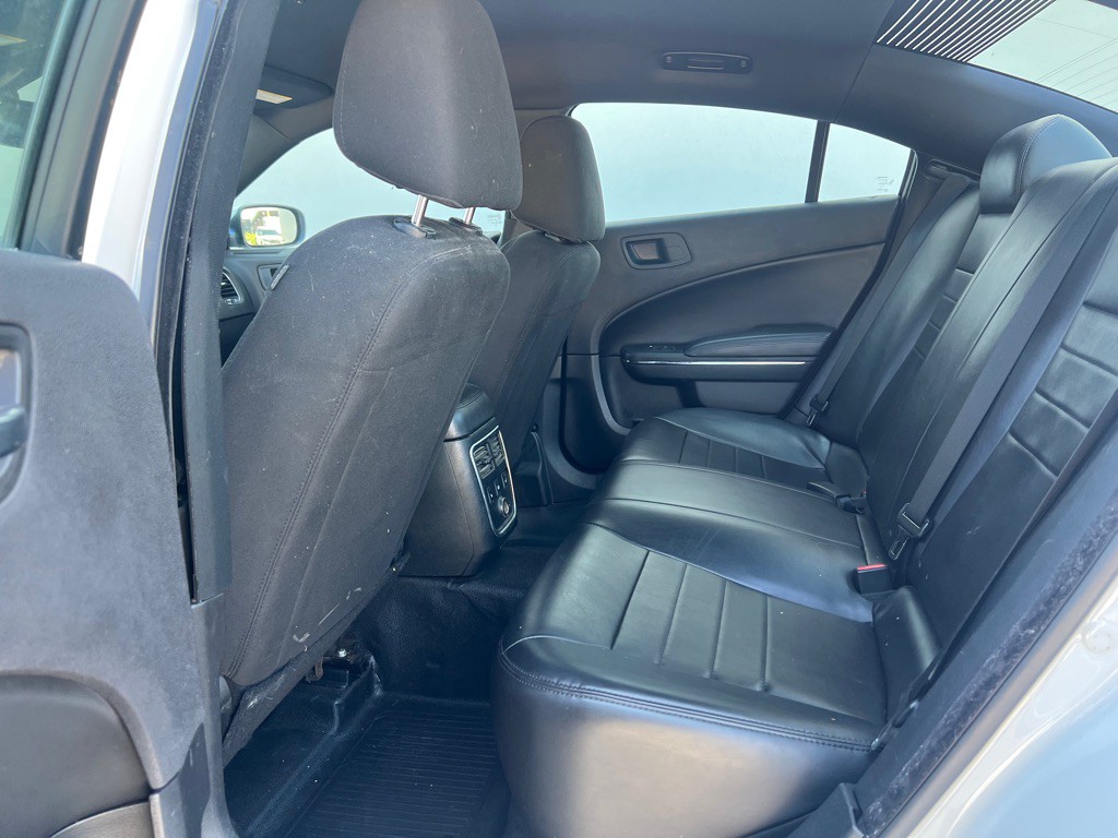 2014 Dodge Charger Image 8