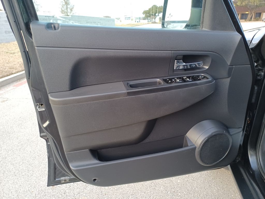 2012 Jeep Liberty Image 9