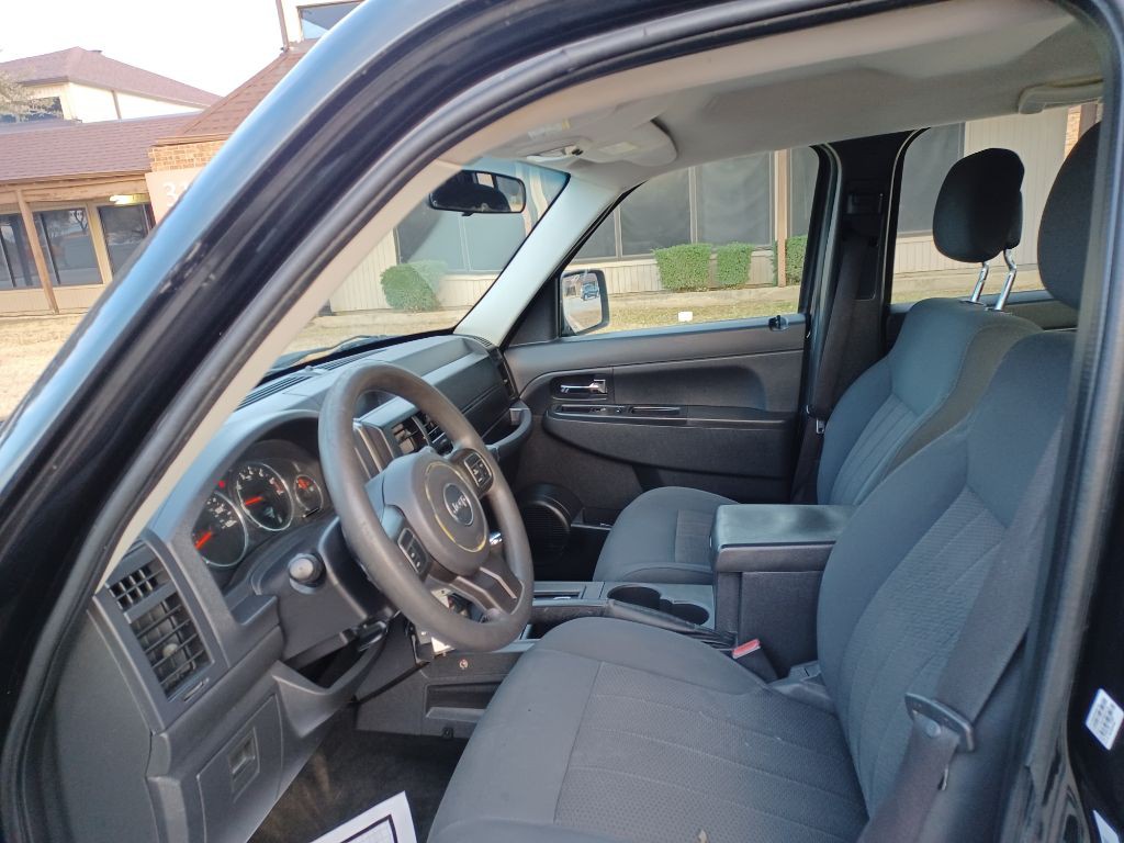 2012 Jeep Liberty Image 10